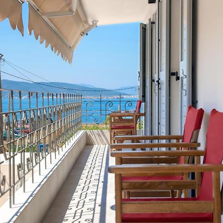 Axs First Floor Apartment Aegina Town 외부 사진