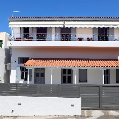 Axs First Floor Apartment Aegina Town 외부 사진