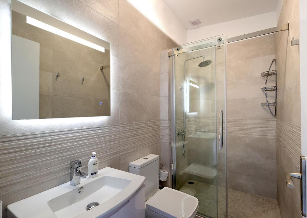 Axs First Floor Apartment Aegina Town 외부 사진