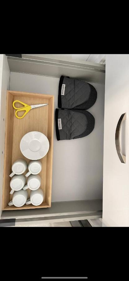 Axs First Floor Apartment Aegina Town 외부 사진